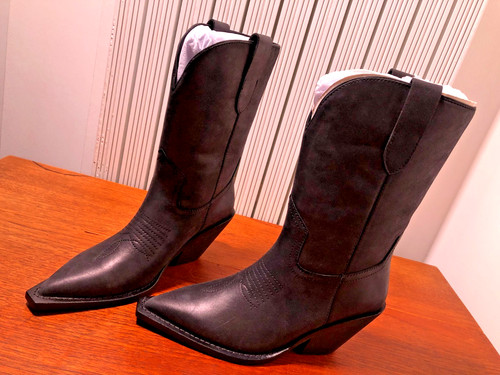 Black leather slip on - mo, co