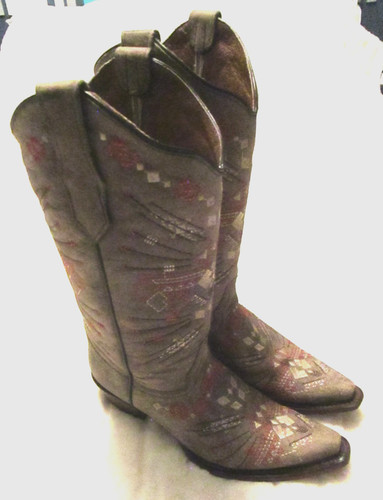 Circle taupe leather - g, just
